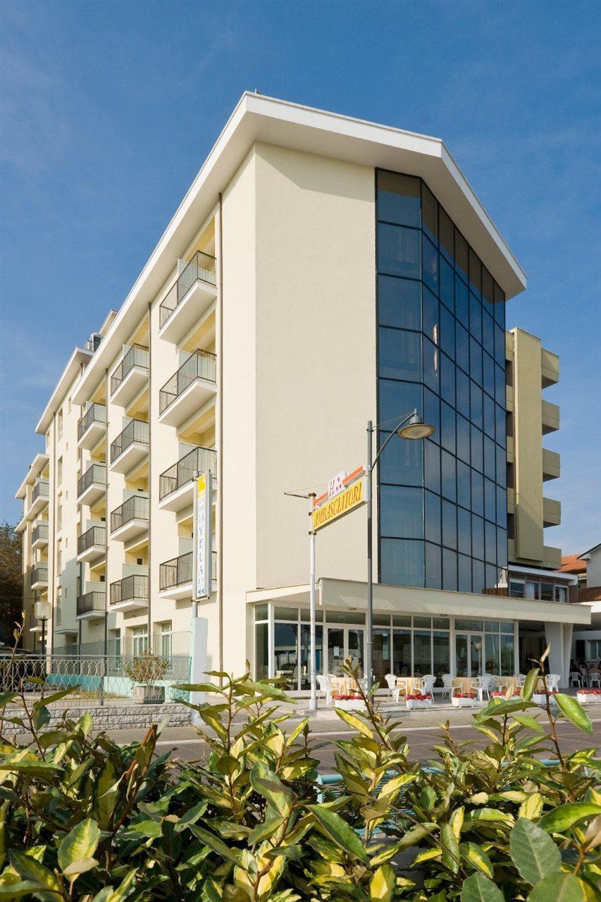 Hotel Ambasciatori Bellaria-Igea Marina Exteriör bild